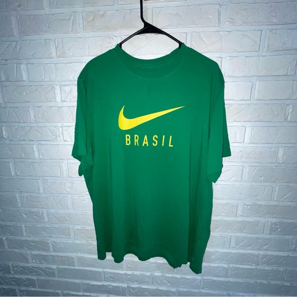 Brazil Nike Shirt - Picture 1 of 4